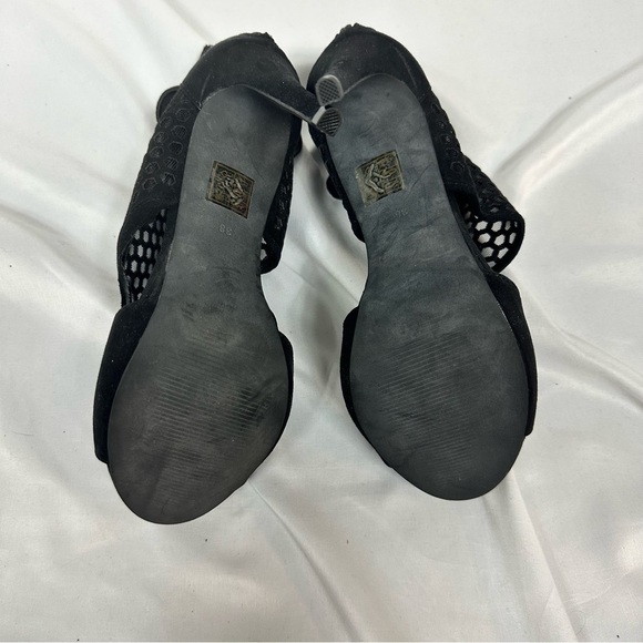 YEES Black Heels in Size 38 - Picture 5 of 6